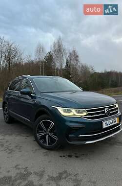 Внедорожник / Кроссовер Volkswagen Tiguan 2021 в Ковеле