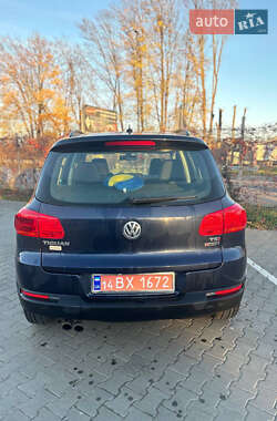 Внедорожник / Кроссовер Volkswagen Tiguan 2016 в 