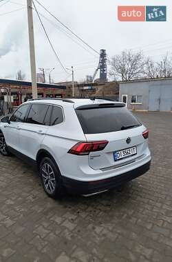 Позашляховик / Кросовер Volkswagen Tiguan 2018 в Долинській