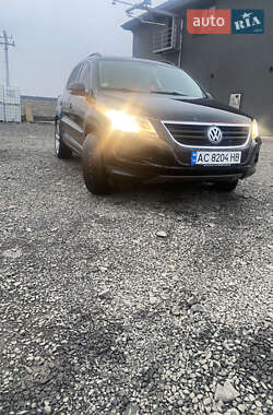 Внедорожник / Кроссовер Volkswagen Tiguan 2008 в 