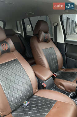Внедорожник / Кроссовер Volkswagen Tiguan 2008 в 