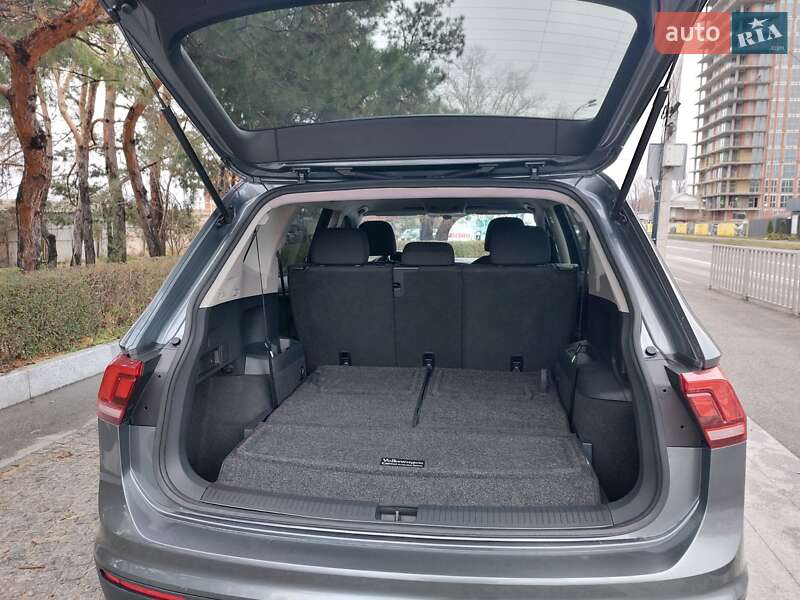 Внедорожник / Кроссовер Volkswagen Tiguan 2019 в Днепре