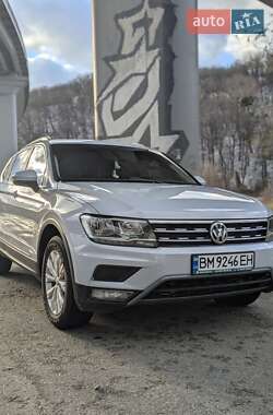 Позашляховик / Кросовер Volkswagen Tiguan 2017 в Києві