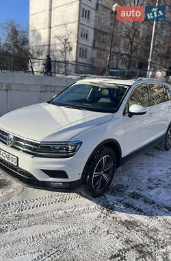 Внедорожник / Кроссовер Volkswagen Tiguan 2019 в Киеве