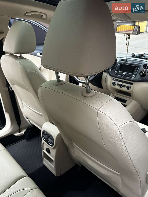 Внедорожник / Кроссовер Volkswagen Tiguan 2014 в Житомире