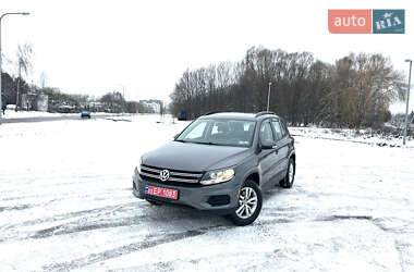 Внедорожник / Кроссовер Volkswagen Tiguan 2015 в Львове