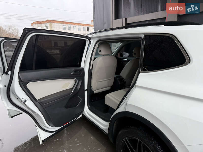 Внедорожник / Кроссовер Volkswagen Tiguan 2018 в Виннице фото 38 Внедорожник / Кроссовер Volkswagen Tiguan 2018 в Виннице