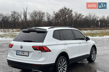 Внедорожник / Кроссовер Volkswagen Tiguan 2017 в Днепре