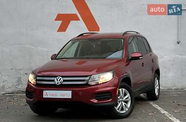 Внедорожник / Кроссовер Volkswagen Tiguan 2015 в Одессе