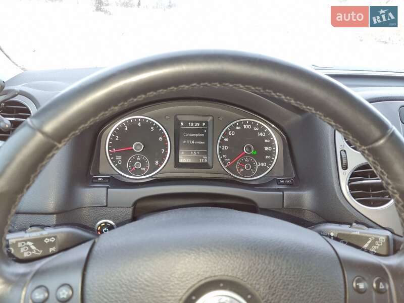 Позашляховик / Кросовер Volkswagen Tiguan 2010 в Котельві