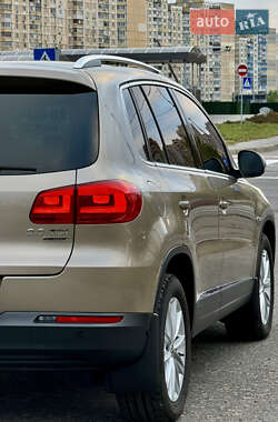 Внедорожник / Кроссовер Volkswagen Tiguan 2012 в Киеве