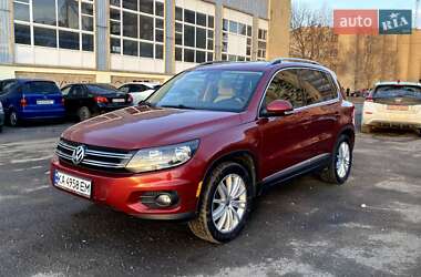 Позашляховик / Кросовер Volkswagen Tiguan 2011 в Ужгороді