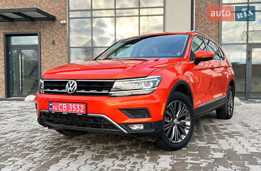 Внедорожник / Кроссовер Volkswagen Tiguan 2018 в Тернополе