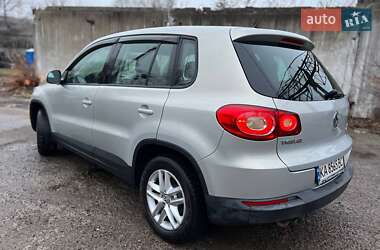 Внедорожник / Кроссовер Volkswagen Tiguan 2010 в Киеве