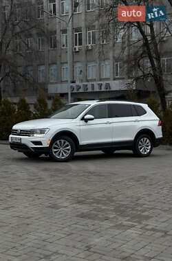 Внедорожник / Кроссовер Volkswagen Tiguan 2018 в Днепре