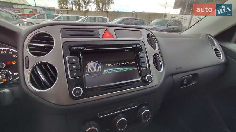 Позашляховик / Кросовер Volkswagen Tiguan 2010 в Чернігові