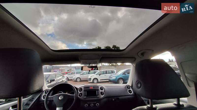 Позашляховик / Кросовер Volkswagen Tiguan 2010 в Чернігові