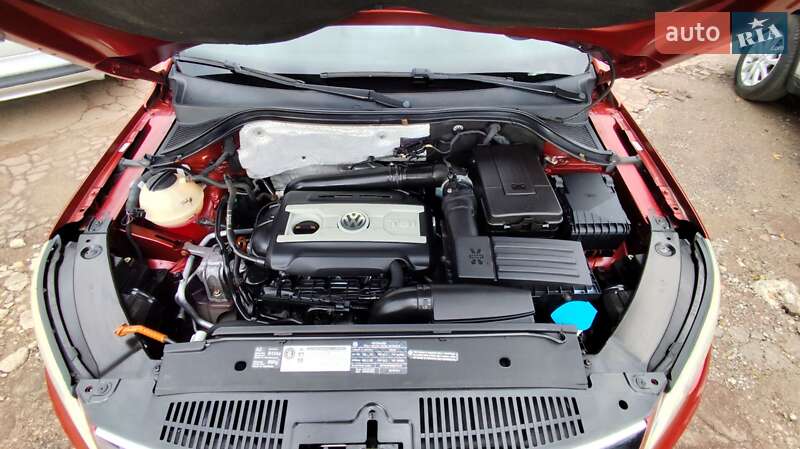 Позашляховик / Кросовер Volkswagen Tiguan 2010 в Чернігові