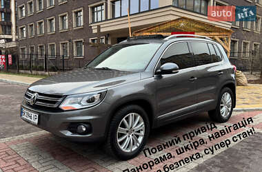 Позашляховик / Кросовер Volkswagen Tiguan 2016 в Києві