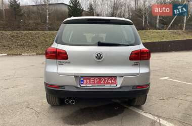 Внедорожник / Кроссовер Volkswagen Tiguan 2017 в Ровно