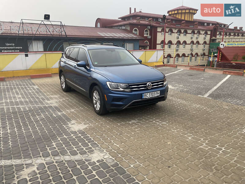 Внедорожник / Кроссовер Volkswagen Tiguan 2018 в Львове