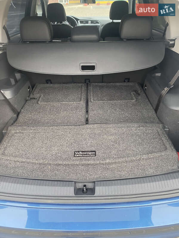 Внедорожник / Кроссовер Volkswagen Tiguan 2018 в Львове