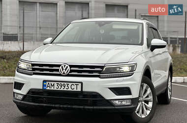 Внедорожник / Кроссовер Volkswagen Tiguan 2017 в Ровно