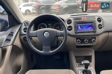 Позашляховик / Кросовер Volkswagen Tiguan 2010 в Кривому Розі