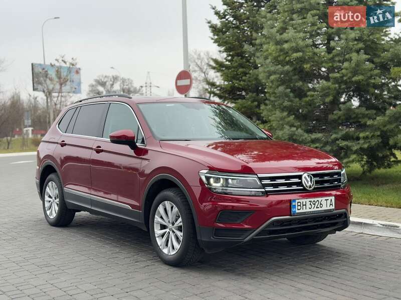 Внедорожник / Кроссовер Volkswagen Tiguan 2018 в Одессе