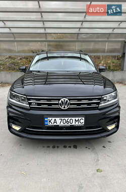 Внедорожник / Кроссовер Volkswagen Tiguan 2016 в Киеве