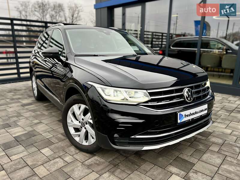 Позашляховик / Кросовер Volkswagen Tiguan 2021 в Рівному