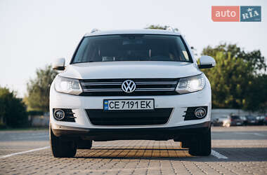 Внедорожник / Кроссовер Volkswagen Tiguan 2015 в Черновцах