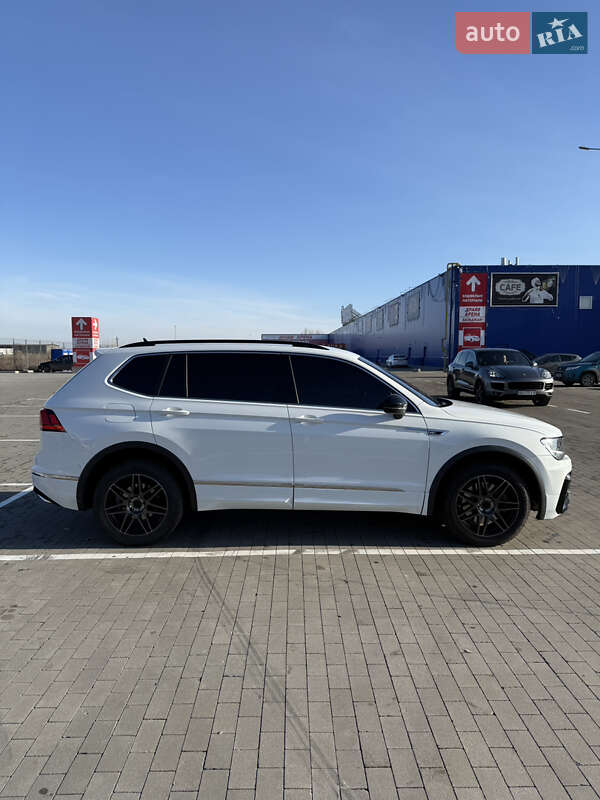 Внедорожник / Кроссовер Volkswagen Tiguan 2018 в Виннице фото 14 Внедорожник / Кроссовер Volkswagen Tiguan 2018 в Виннице