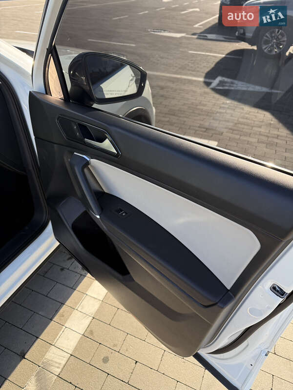 Внедорожник / Кроссовер Volkswagen Tiguan 2018 в Виннице фото 21 Внедорожник / Кроссовер Volkswagen Tiguan 2018 в Виннице