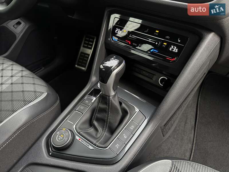 Внедорожник / Кроссовер Volkswagen Tiguan 2021 в Киеве
