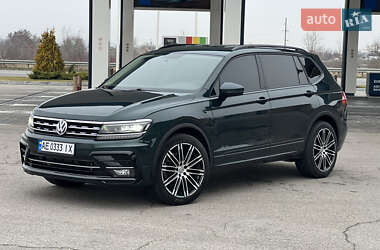 Внедорожник / Кроссовер Volkswagen Tiguan 2017 в Днепре