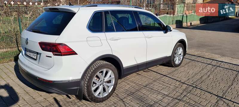 Внедорожник / Кроссовер Volkswagen Tiguan 2018 в Одессе