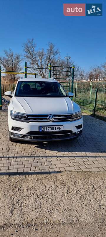 Внедорожник / Кроссовер Volkswagen Tiguan 2018 в Одессе