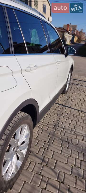Внедорожник / Кроссовер Volkswagen Tiguan 2018 в Одессе