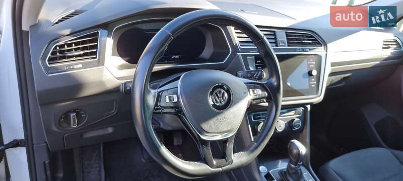 Внедорожник / Кроссовер Volkswagen Tiguan 2018 в Одессе