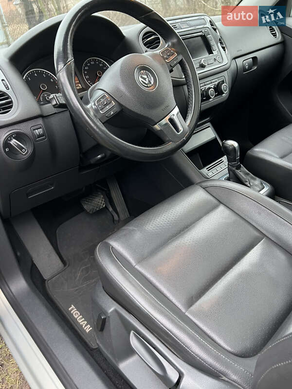 Внедорожник / Кроссовер Volkswagen Tiguan 2012 в Львове фото 8 Внедорожник / Кроссовер Volkswagen Tiguan 2012 в Львове