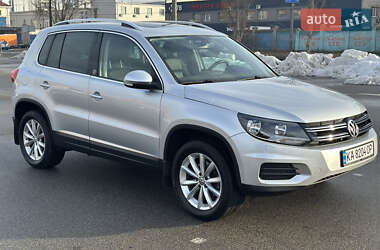 Позашляховик / Кросовер Volkswagen Tiguan 2016 в Києві