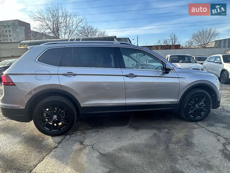 Внедорожник / Кроссовер Volkswagen Tiguan 2019 в Одессе