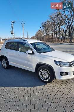 Внедорожник / Кроссовер Volkswagen Tiguan 2012 в Киеве