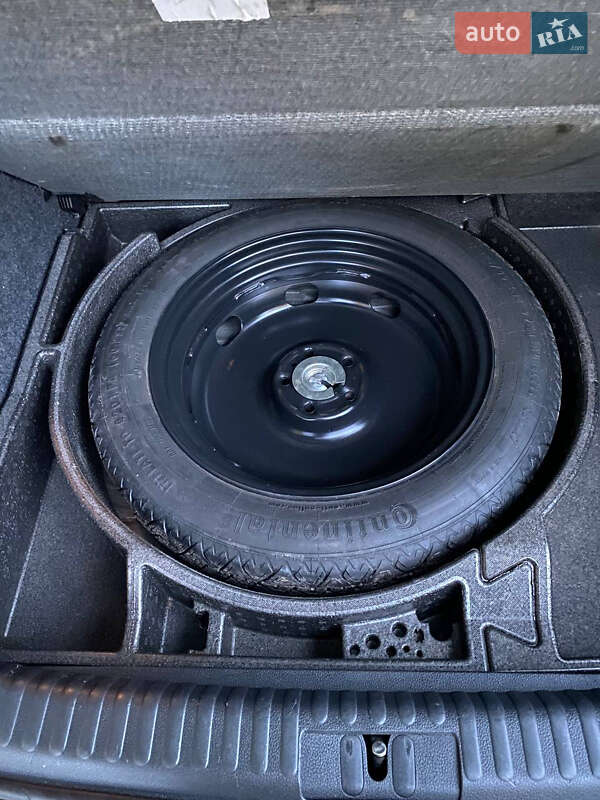 Внедорожник / Кроссовер Volkswagen Tiguan 2015 в Бердичеве