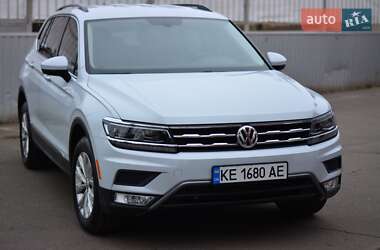 Позашляховик / Кросовер Volkswagen Tiguan 2017 в 