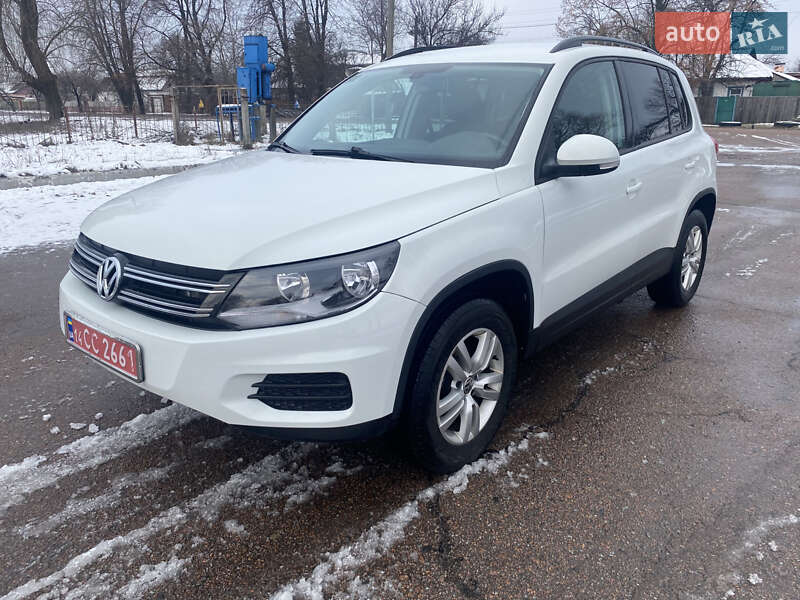 Позашляховик / Кросовер Volkswagen Tiguan 2017 в Чернігові