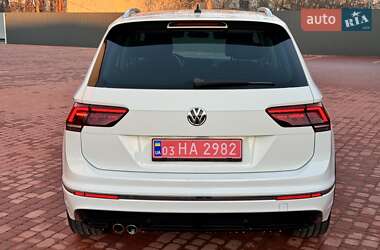 Внедорожник / Кроссовер Volkswagen Tiguan 2018 в 