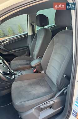 Внедорожник / Кроссовер Volkswagen Tiguan 2018 в 