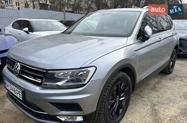 Внедорожник / Кроссовер Volkswagen Tiguan 2019 в Одессе